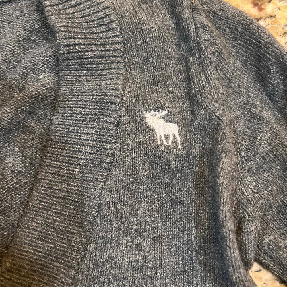 Abercrombie & Fitch Heather Gray Cardigan